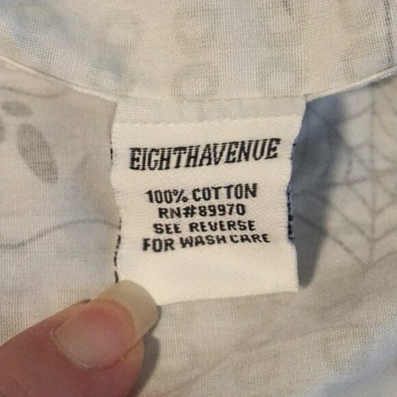 Eighth Avenue White with Gray Boo Halloween Print Button Up Shirt Men’s Medium - Picture 5 of 5